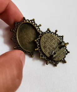 سنجاق سینه برنزی 5