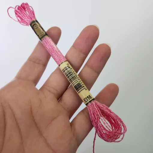 نخ زری دار پنگوئن کد e316