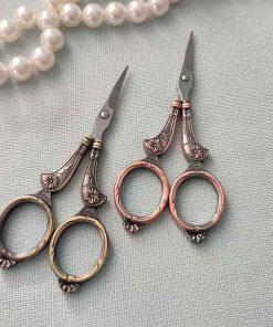 قیچی گلدوزی انزو طرح لوتوس کلاسیک