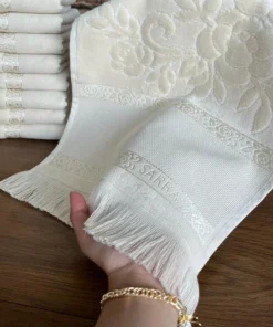 حوله شماره دوزی تُرک برند sara رنگ کرم